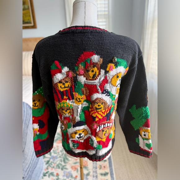 Vintage Teddy Bear Christmas Sweater - Picture 4 of 5